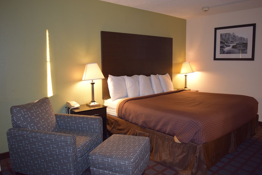 Super 8 by Wyndham Saginaw - photo 14