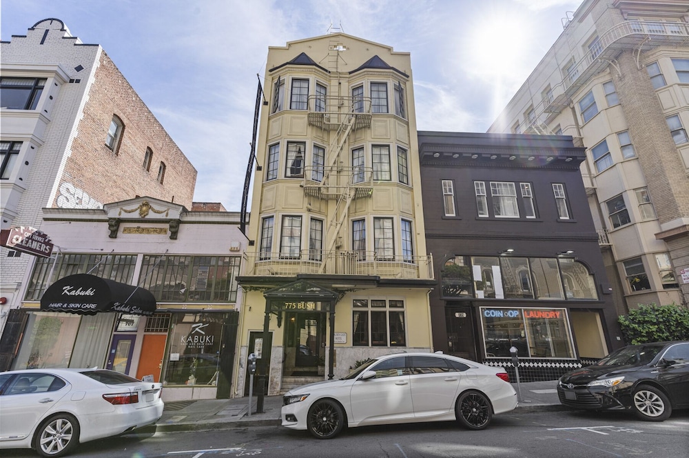 Golden Gate Hotel - photo 36