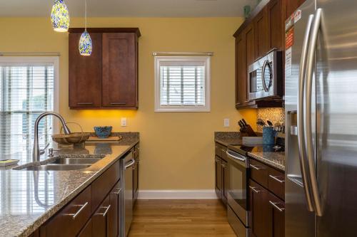 Night Sand by Oak Island Accommodations - photo 36