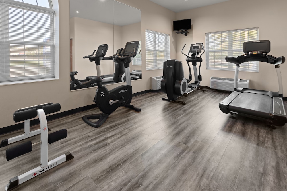 Americas Best Value Inn & Suites Racine - photo 32