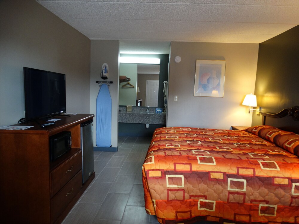 Deerfield Inn - photo 9