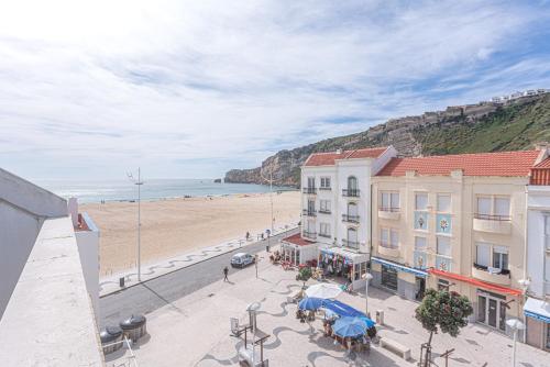 T2 Duplex Coral House — 4-Star Luxury Hotel in Nazare, Portugal