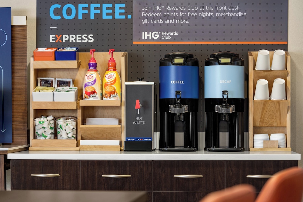 Holiday Inn Express & Suites Colorado Springs Central by IHG - photo 29