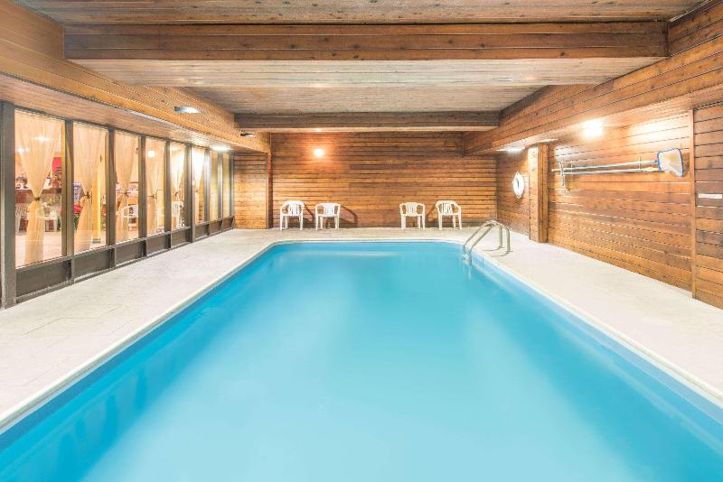 Days Inn by Wyndham Colchester Burlington - photo 15