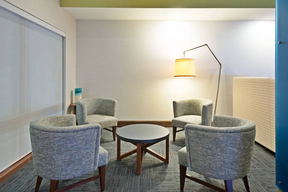 Holiday Inn Express & Suites Uniontown by IHG - photo 33