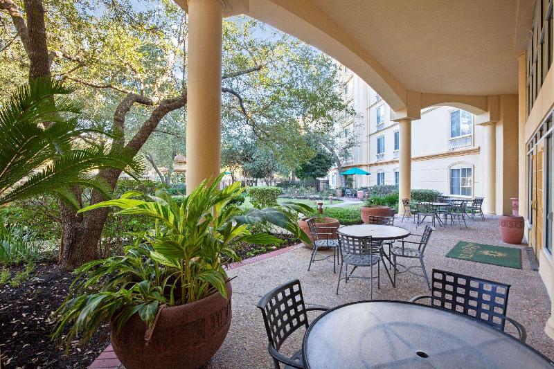La Quinta Inn & Suites Houston Galleria Area - photo 8