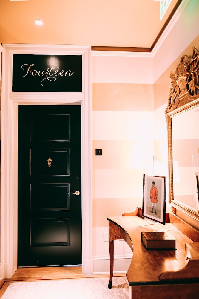 The Ivy Hotel - photo 12