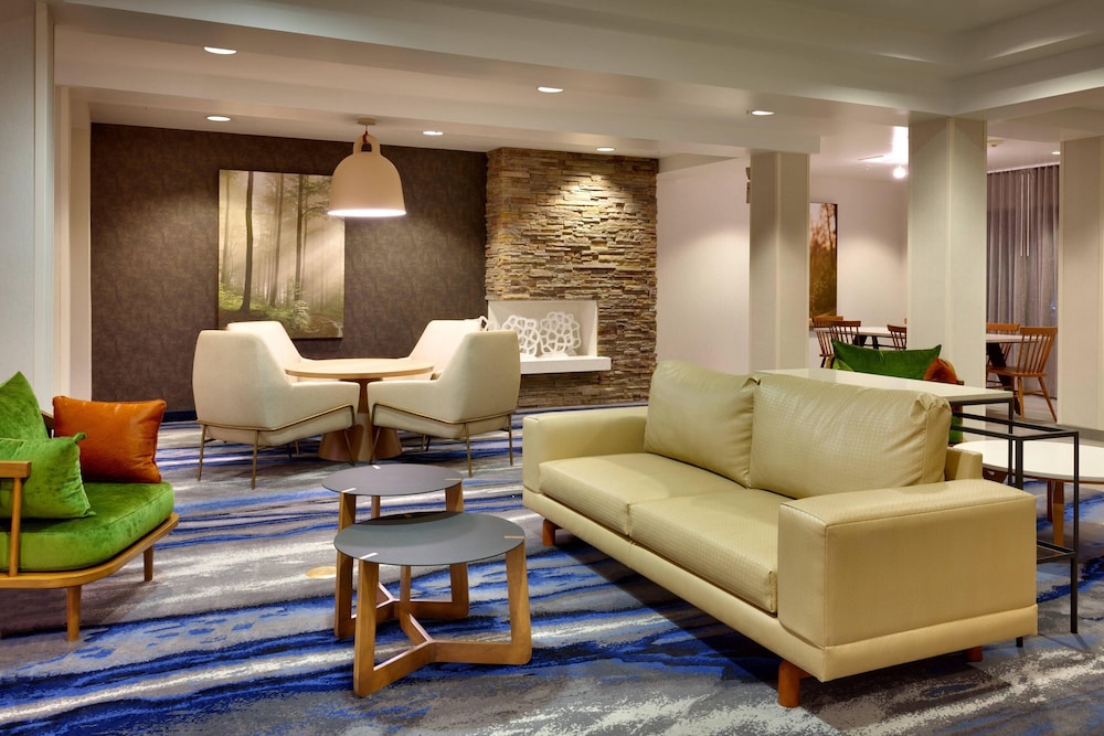 Fairfield Inn and Suites by Marriott Roswell - photo 4