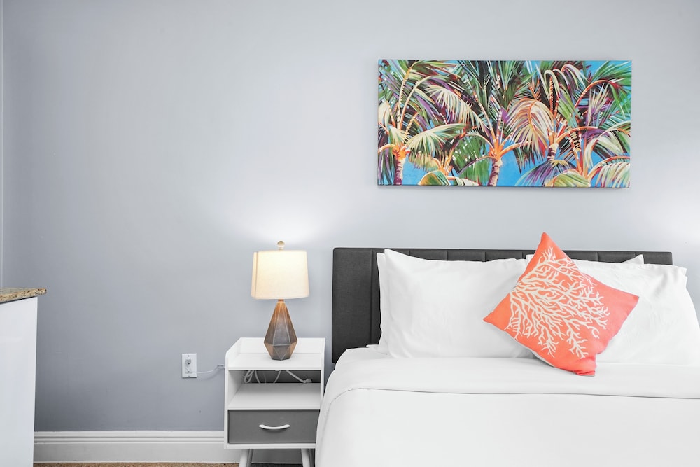 Hollywood Beach Suites - photo 19