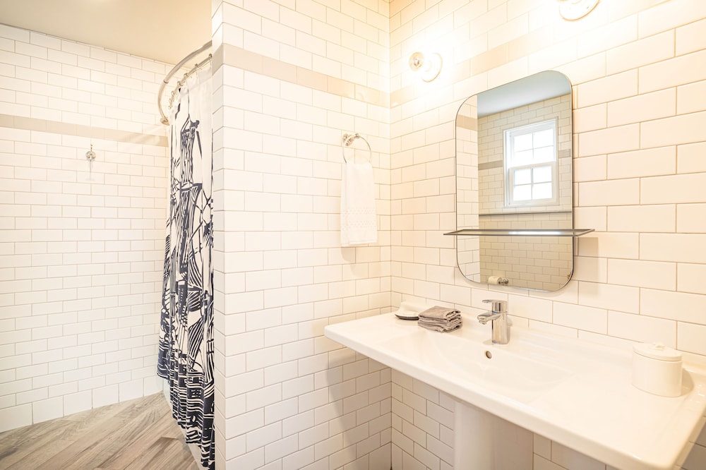 Great Island Inn: A Boutique Apartment Hotel - photo 49