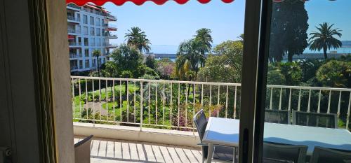 Bella D'azur - carbon neutral hotel in Nice