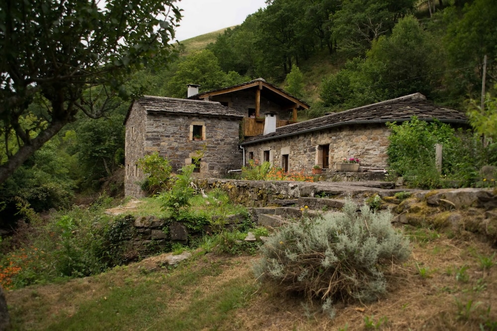 Molino De Yera 14559813 — Vega De Pas