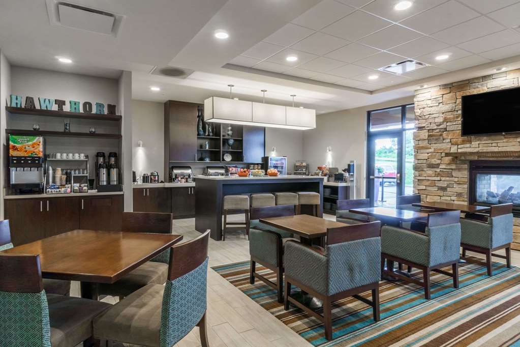 Hawthorn Suites by Wyndham Wheeling at the Highlands - photo 21