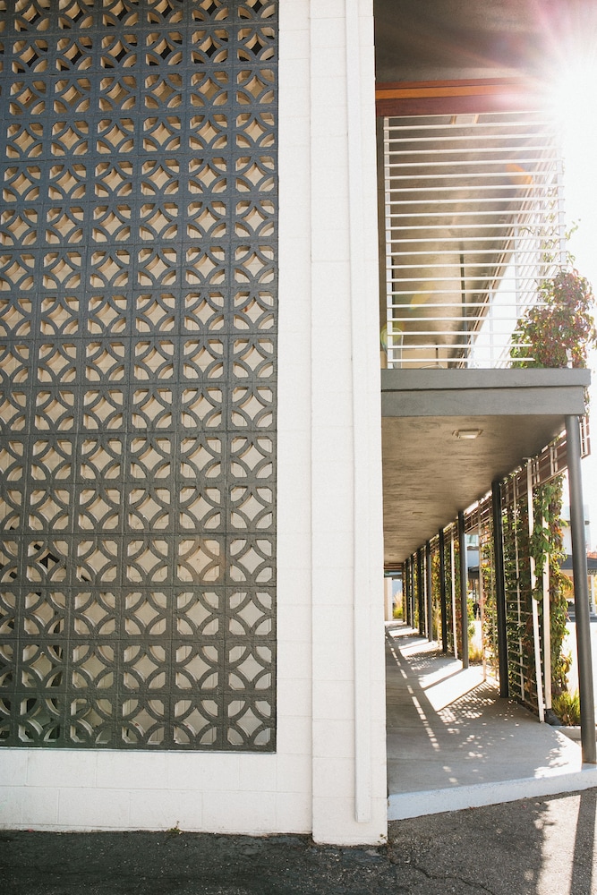 Modern Hotel - photo 101