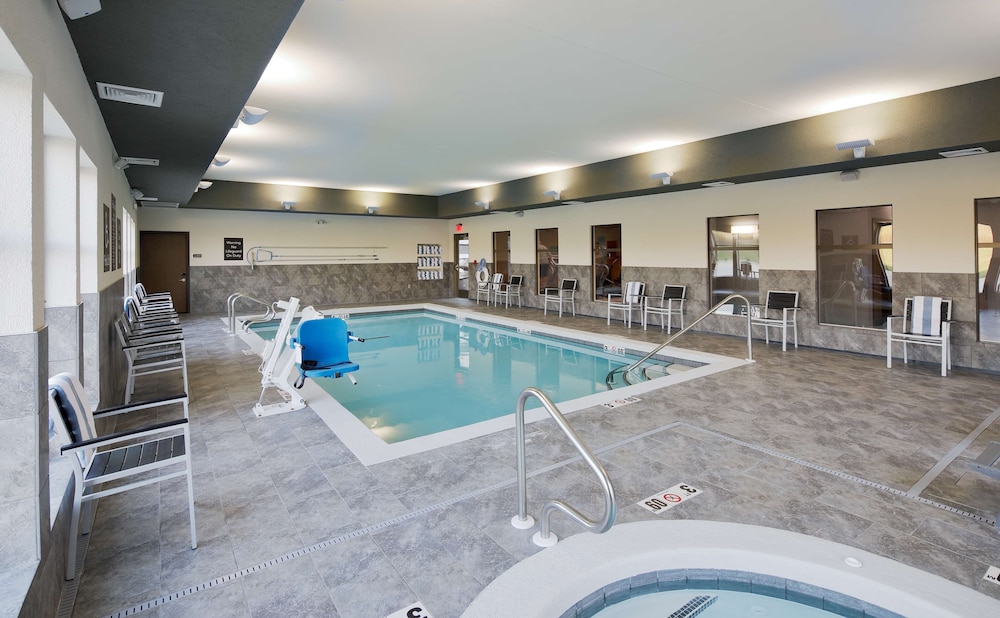 Homewood Suites by Hilton Topeka - photo 20