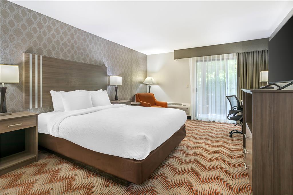 Best Western Plus Sonora Oaks Hotel & Conference Center - carbon neutral hotel in Sonora