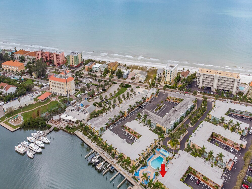 Barefoot Beach Resort B 201 by Distinctive Beach Rentals - photo 7