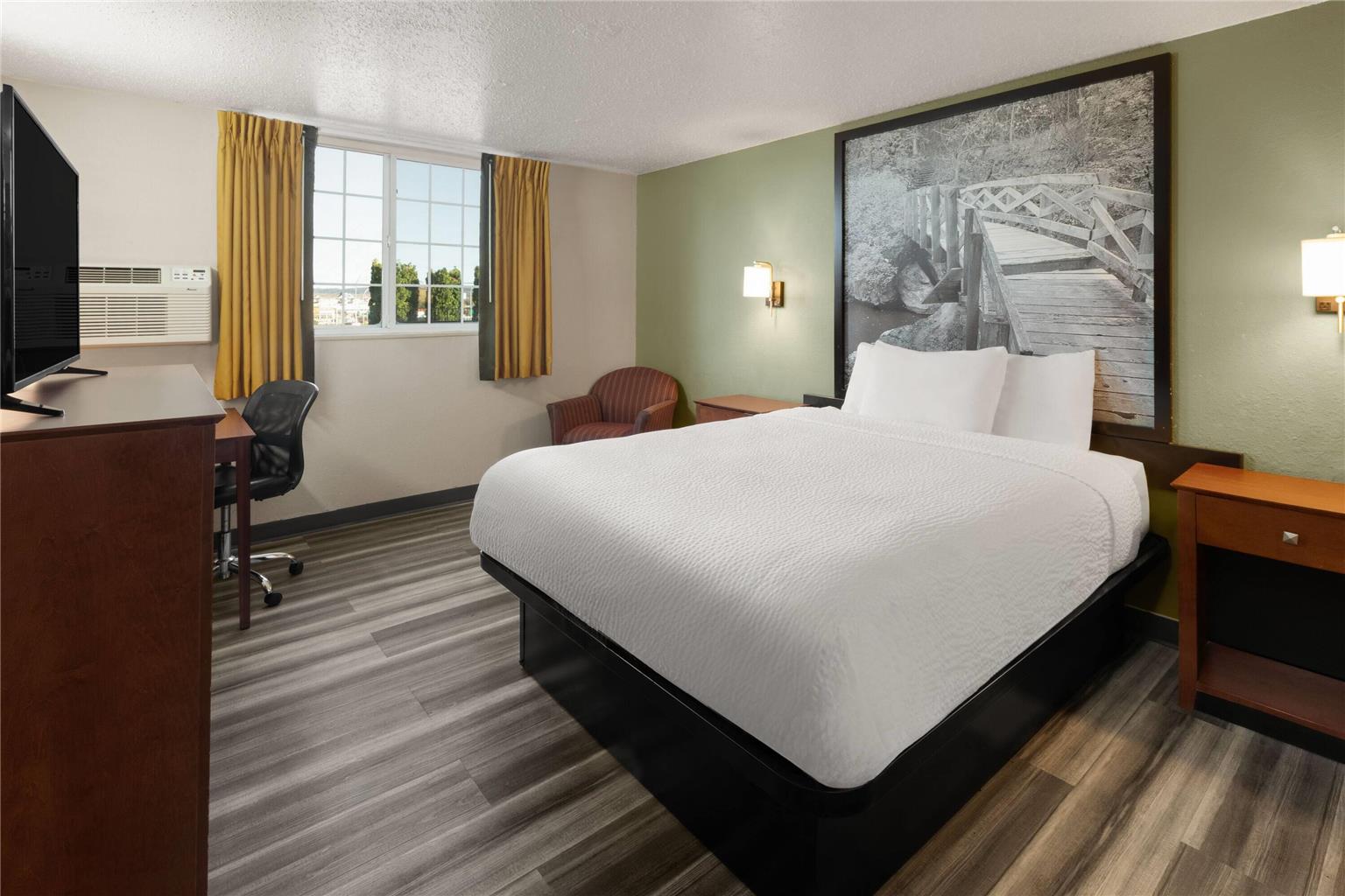 Super 8 by Wyndham Winona MN - photo 24