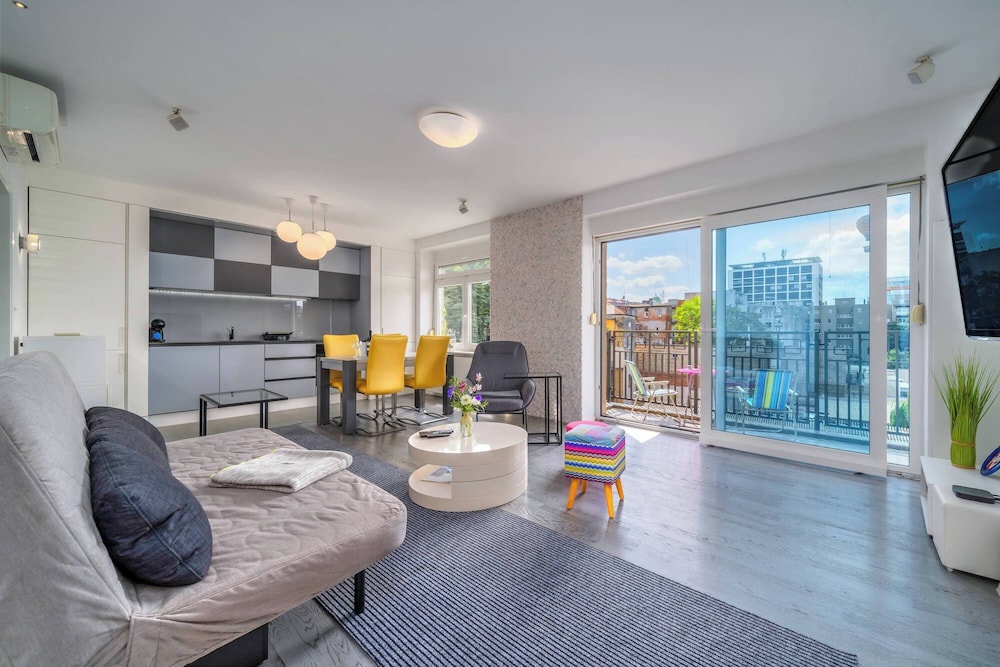 Silver Apartment With Hot Tub And Balcony — 4-Star Luxury Hotel in Zagreb, Croatia