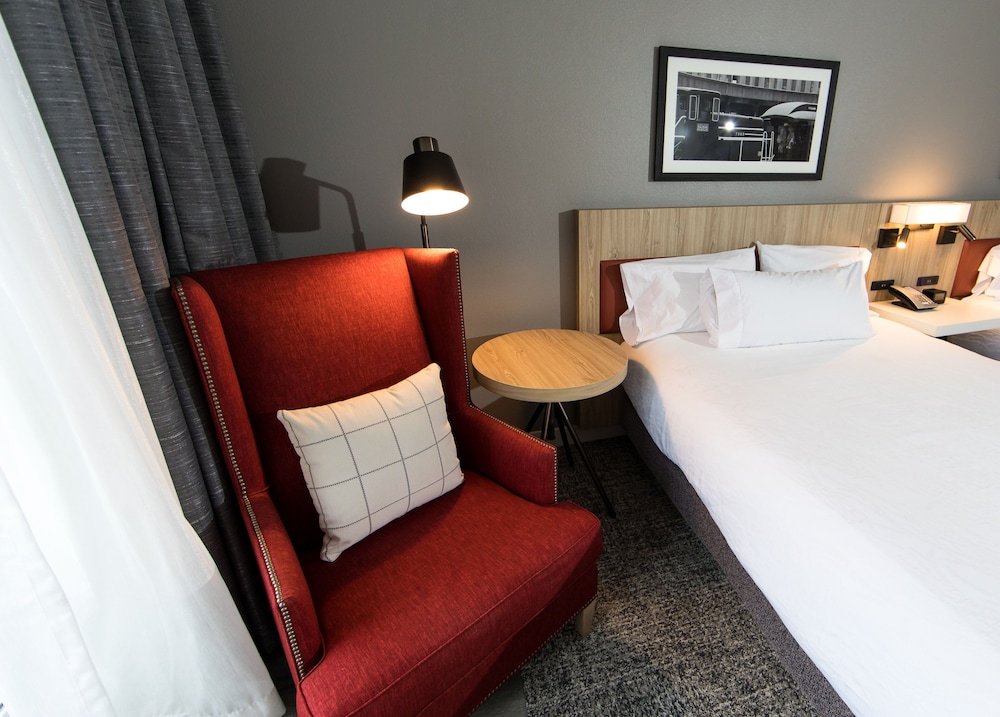 Hilton Garden Inn Savannah Historic District - photo 10