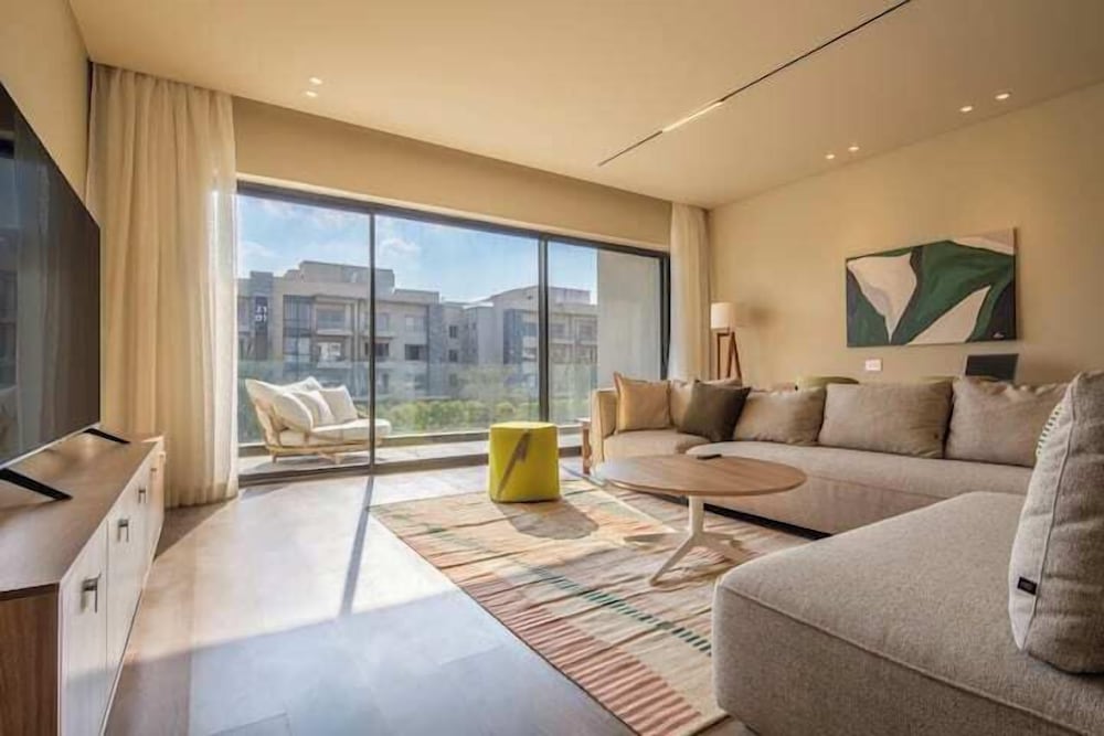 Meraviglia at New Cairo Lake View Residence — 4-Star Luxury Hotel in New Cairo, Egypt