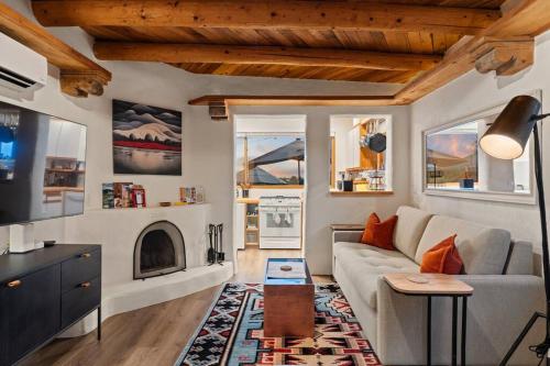 Scenic Santa Fe Downtown Escape — 4-Star Luxury Hotel in Santa Fe, United States