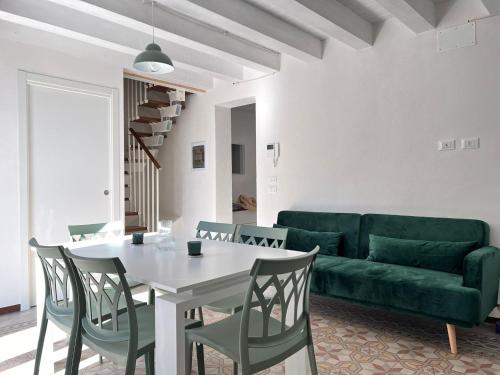 M'AMA apartment — 4-Star Luxury Hotel in Ficarazzi, Italy