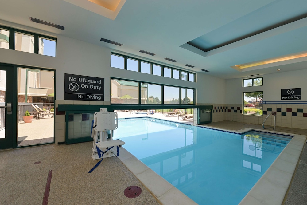 Hampton Inn & Suites Pueblo Southgate - photo 34