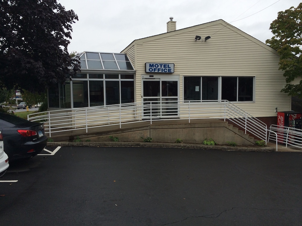Branford Motel - photo 35
