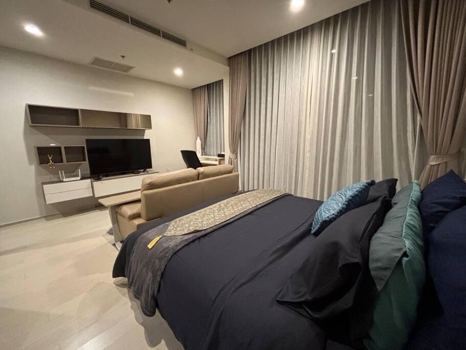 King Bed Studio