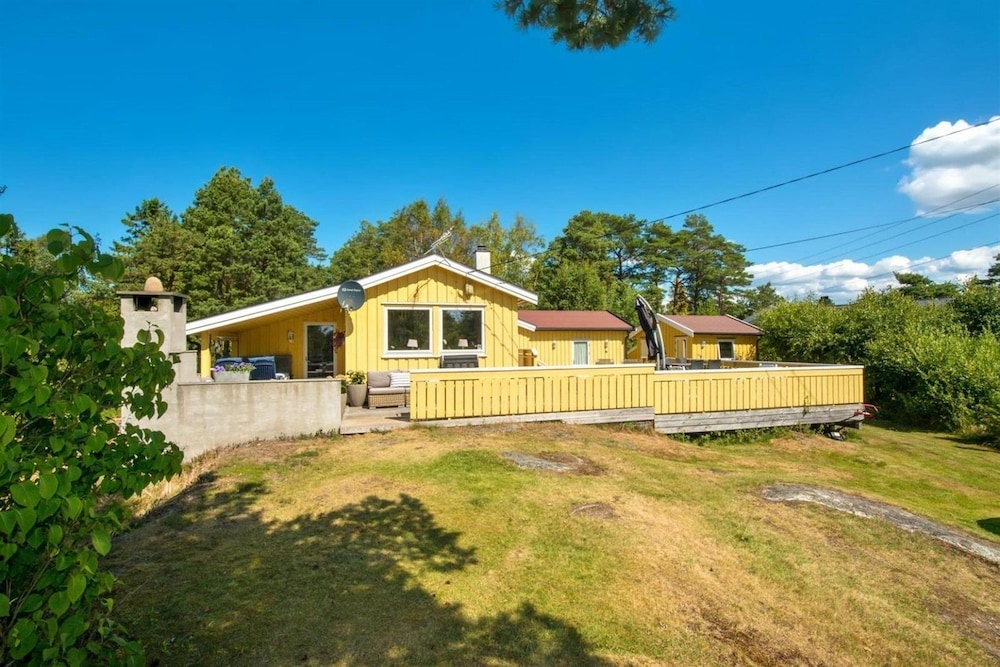 Larkollen Vacation House 10928055 — Moss