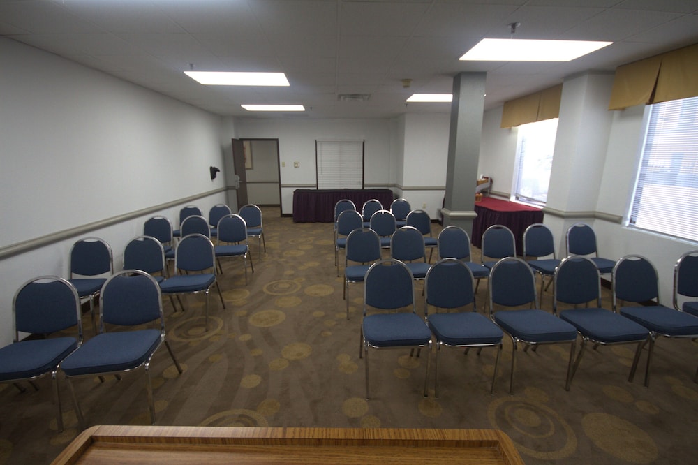 Atrium Hotel and Suites - photo 83