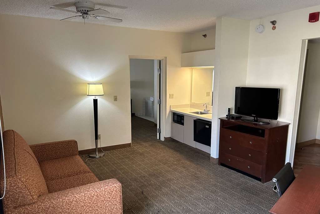 Baymont by Wyndham Orlando South - photo 29