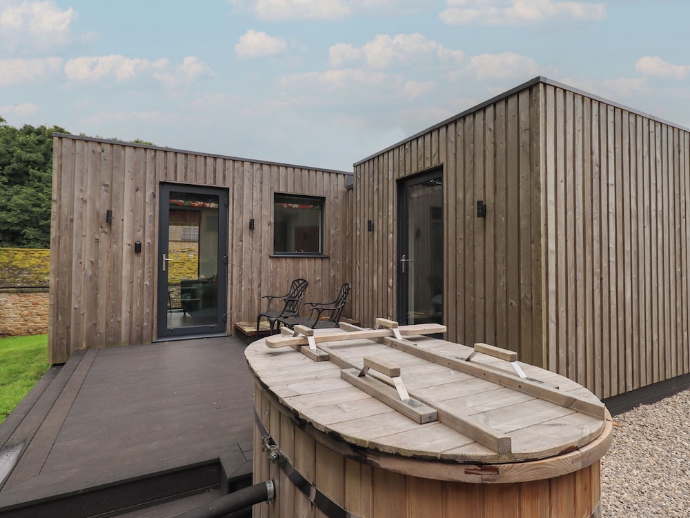 Brow Wood Cabin — 4-Star Luxury Hotel in Penrith, United Kingdom