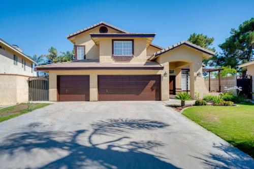 Families Digital Nomads Corporate Housing — Bakersfield