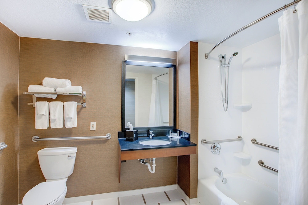 Fairfield Inn by Marriott Portsmouth Seacoast - photo 21