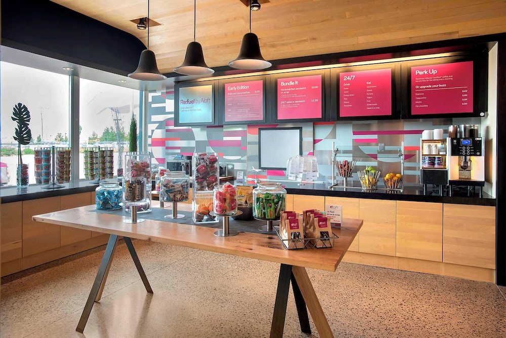 Aloft Buffalo Airport - photo 13