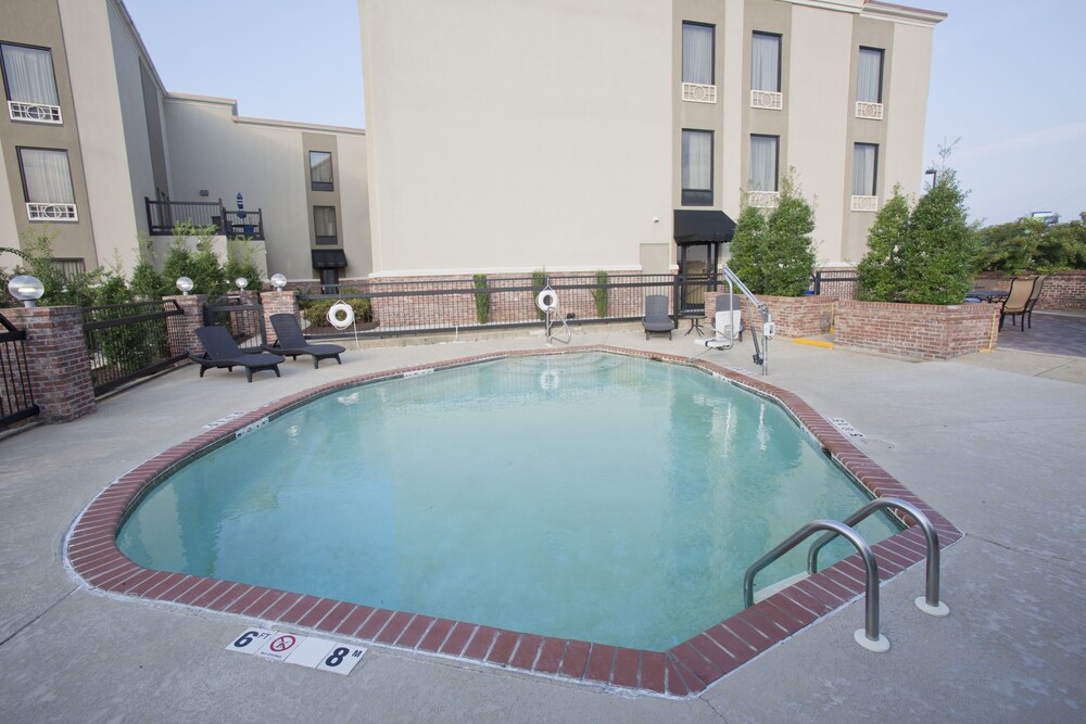Holiday Inn Express New Albany by IHG - photo 14