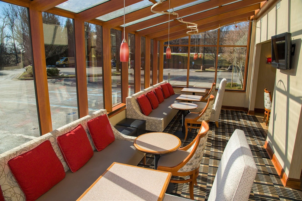 Hampton Inn Lewisburg - photo 3