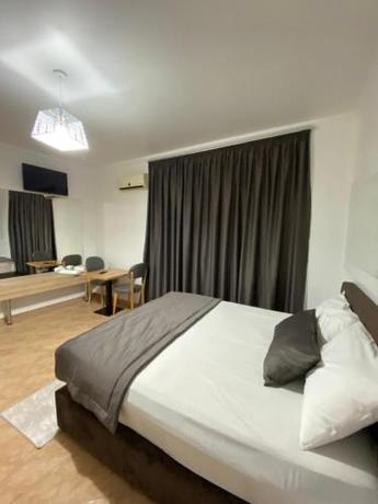 Monte Rei Hotel — hotel in Lushnje