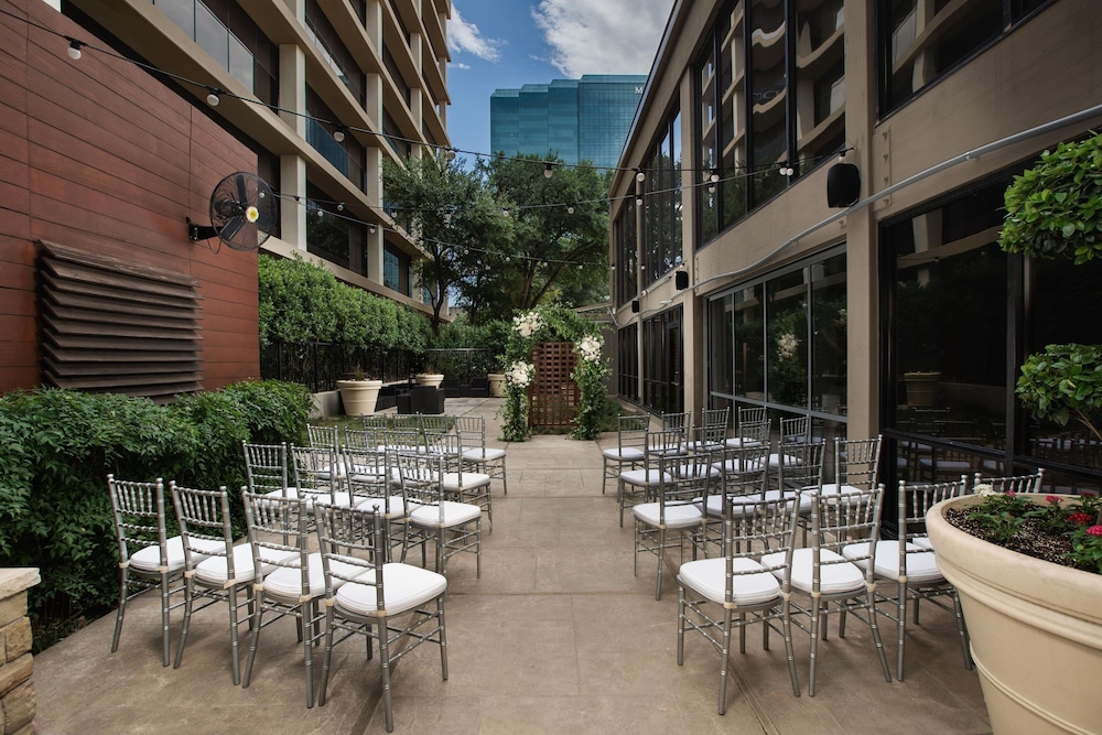The Beeman Hotel - photo 44