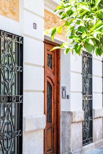 Classy Studio Apartment with Unique Design — 4-Star Luxury Hotel in Valencia, Spain