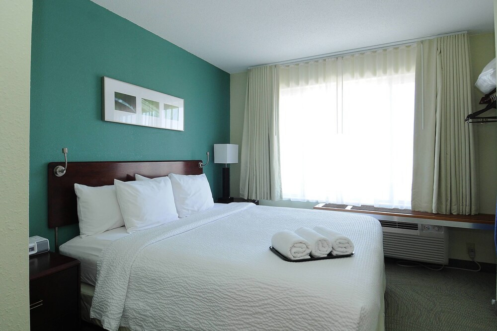 Springhill Suites by Marriott Warwick - photo 5