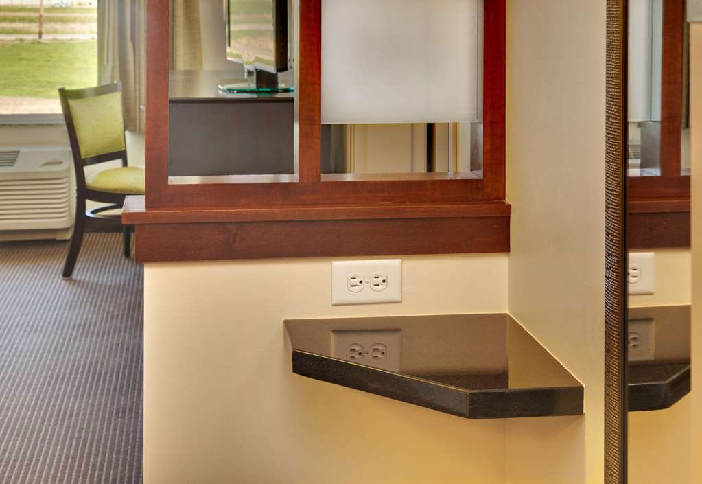 AmericInn by Wyndham Fairfield - photo 27