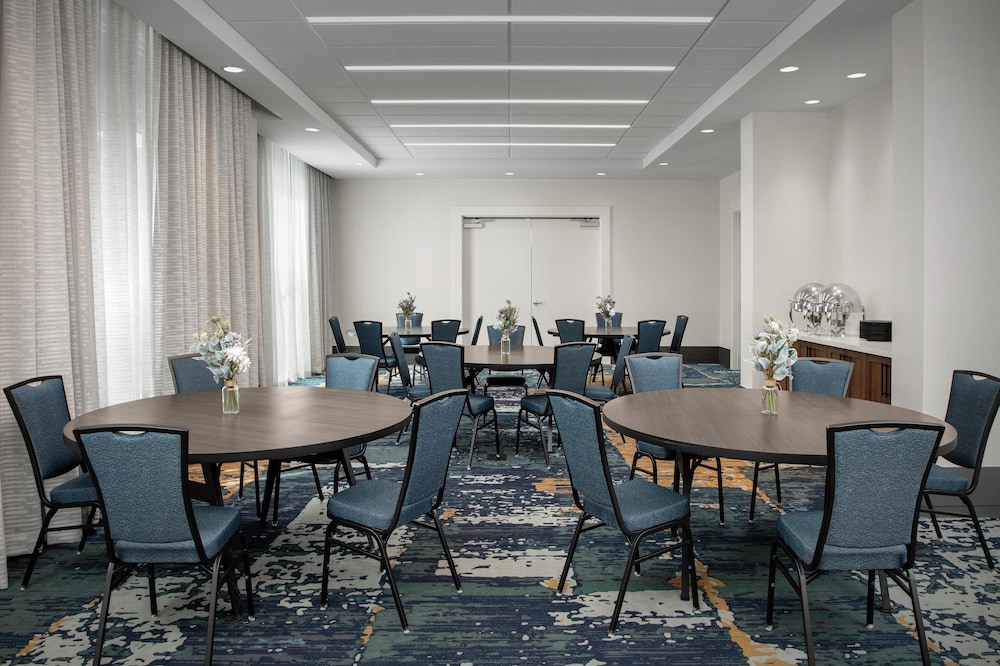 Hilton Garden Inn Portsmouth Downtown - photo 43