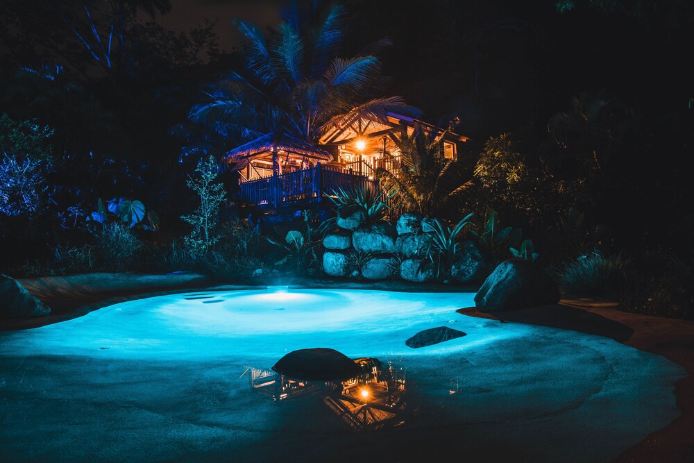 West Indies Cottage — 4-Star Luxury Hotel in Pointe-Noire, Guadeloupe