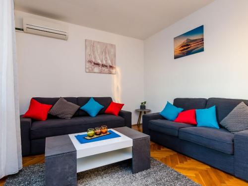 1 Bedroom Apartment With Balcony