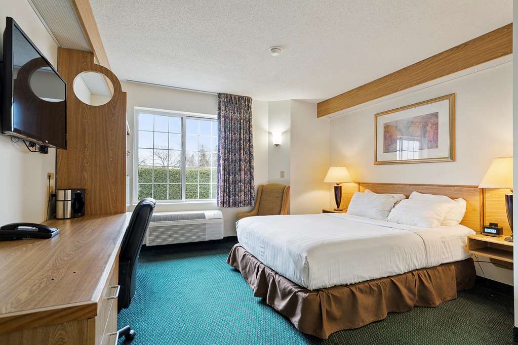 Charlevoix Inn & Suites SureStay Collection by Best Western - photo 16