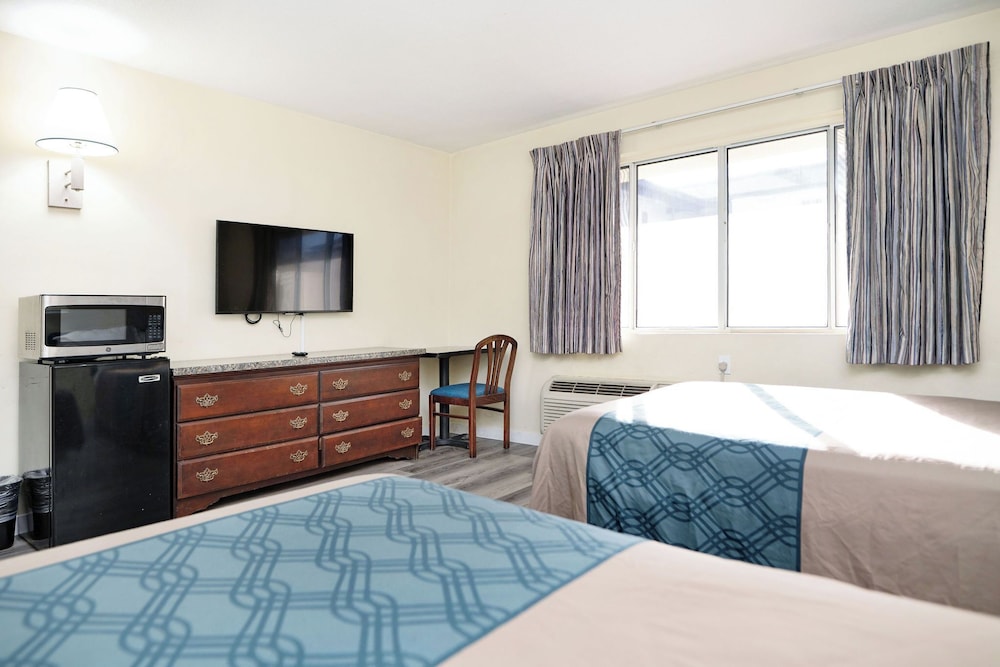 Rodeway Inn Downtown Phoenix - photo 7