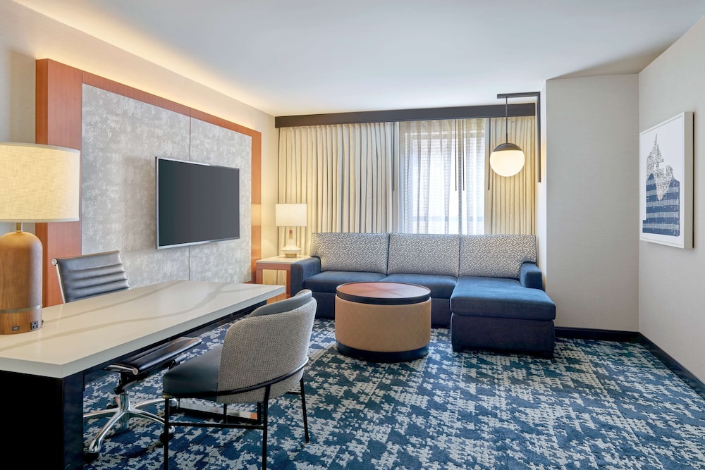 Embassy Suites by Hilton Washington D.C. Convention Center - photo 13